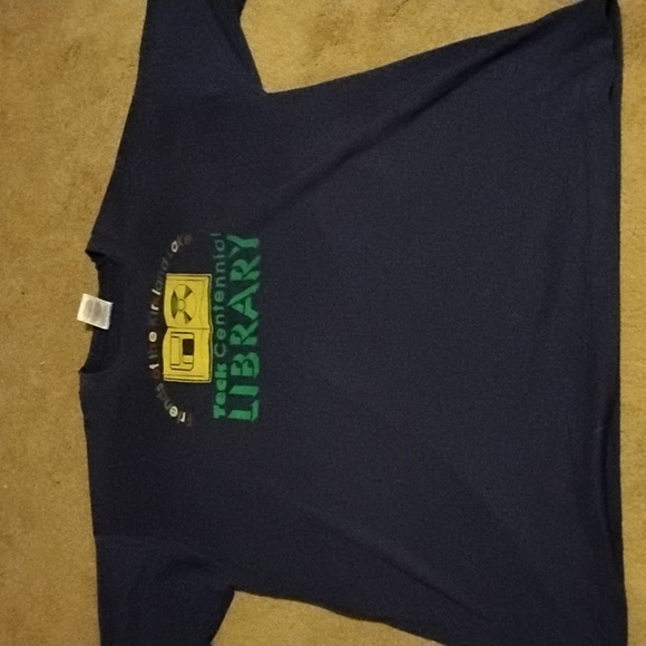 Friends of the Kirkland Lake Library Tee Single stitch - Picture 2 of 4